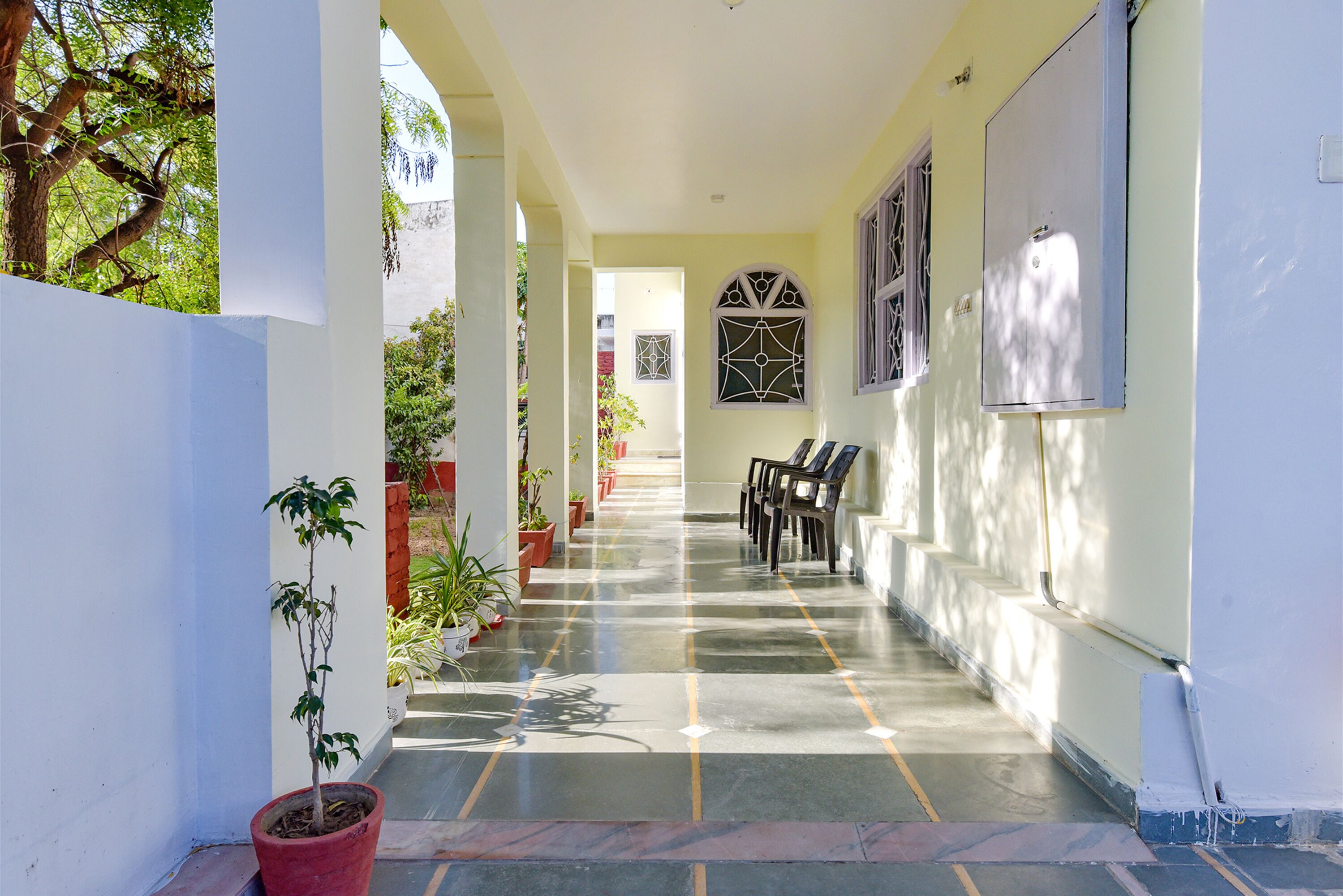 Hotel The Castle Homestay I By FabHotels