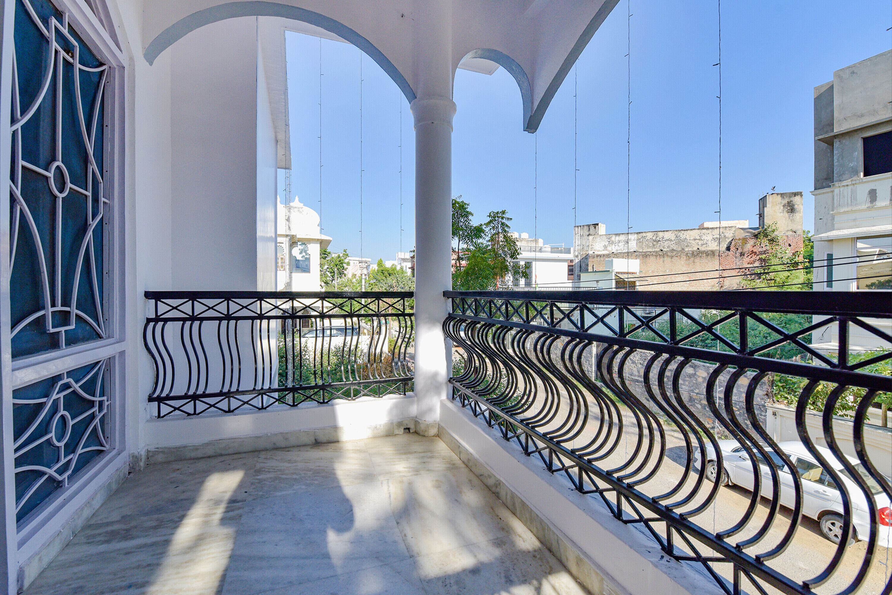 Hotel The Castle Homestay I By FabHotels