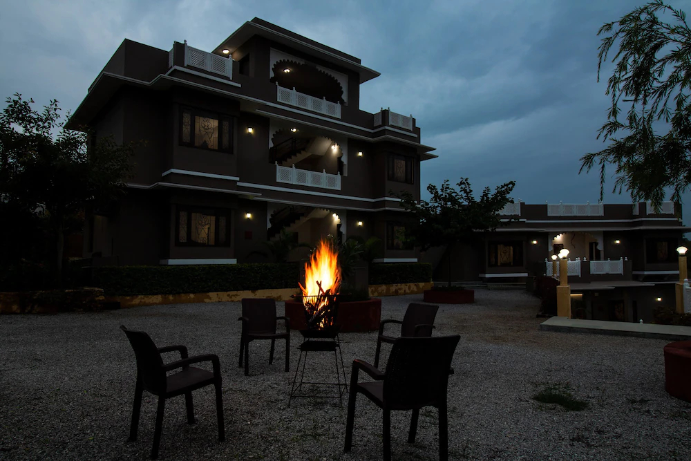 Mewar Mansion by Vista Rooms