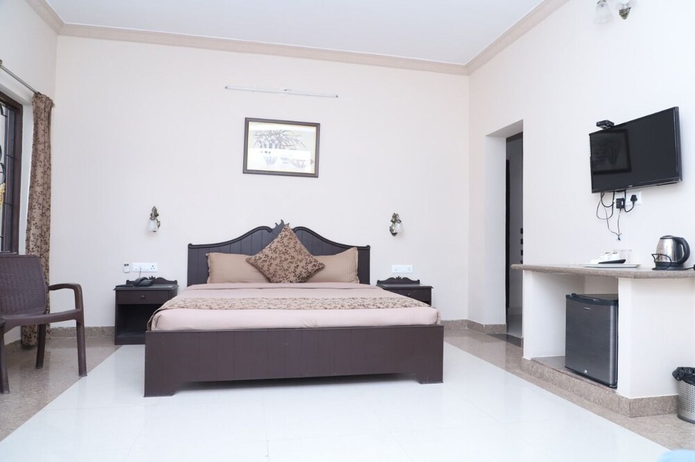 Mewar Mansion by Vista Rooms