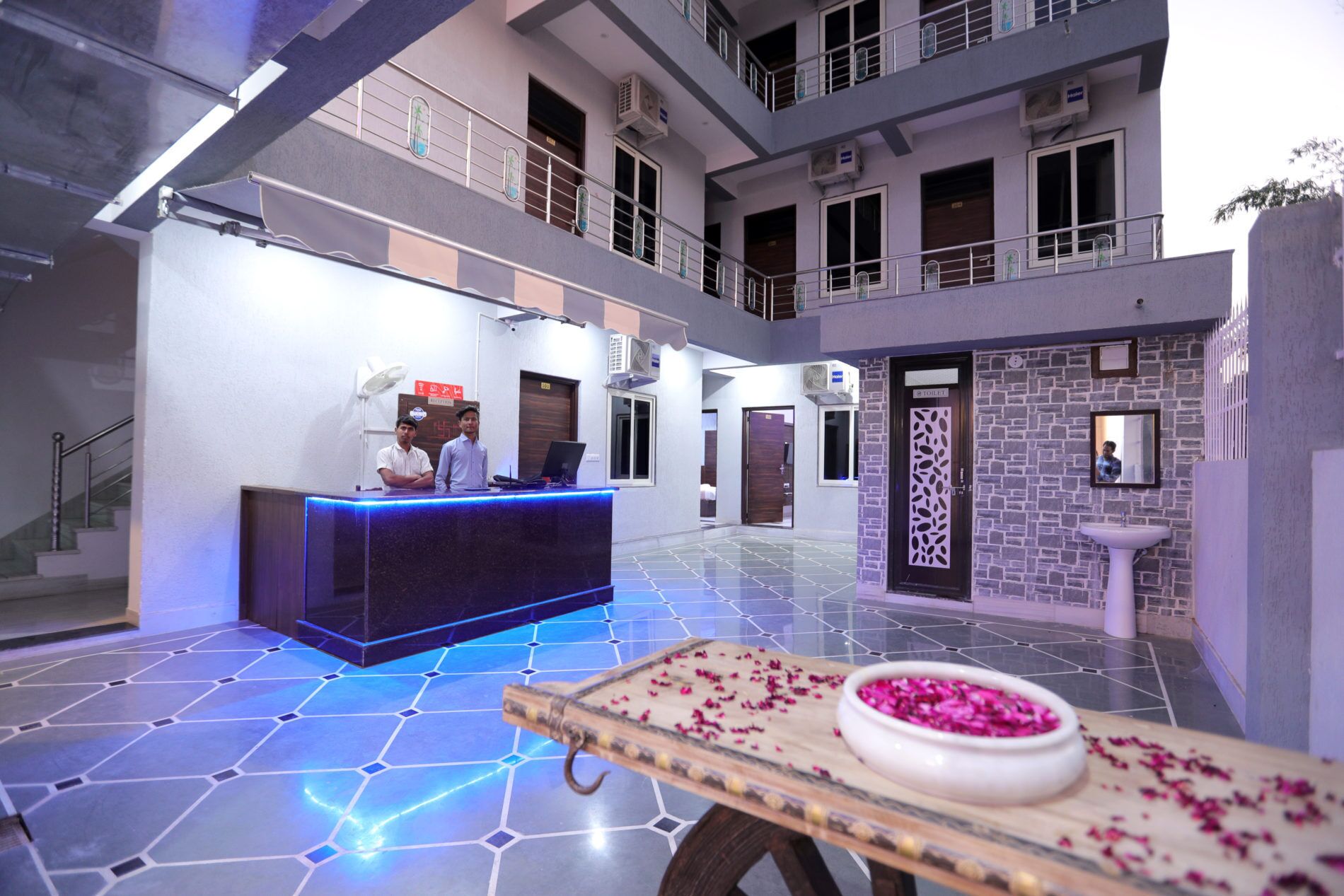 OYO Flagship 29841 Ranbanka Hotel