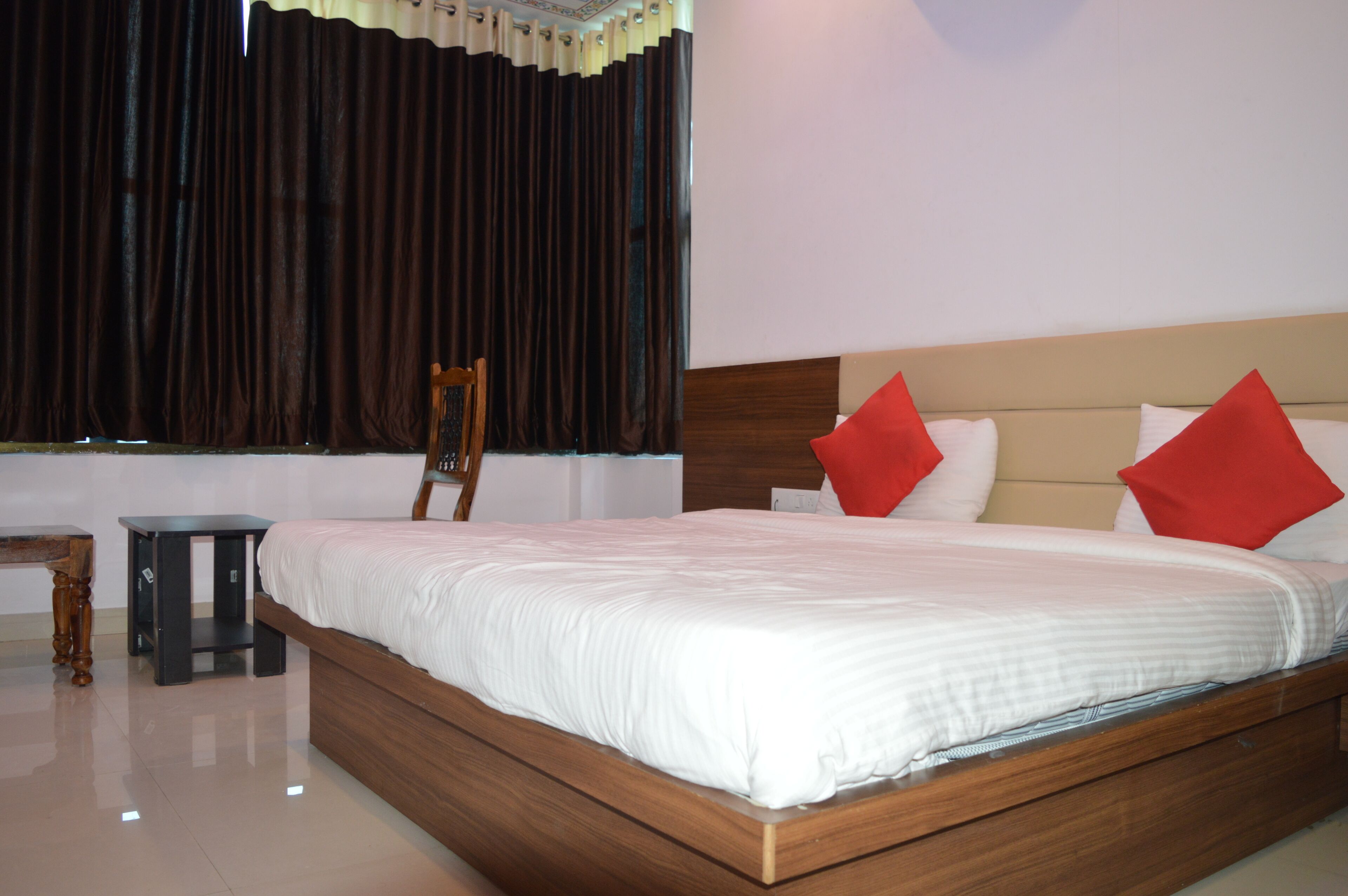 OYO Flagship 29841 Ranbanka Hotel