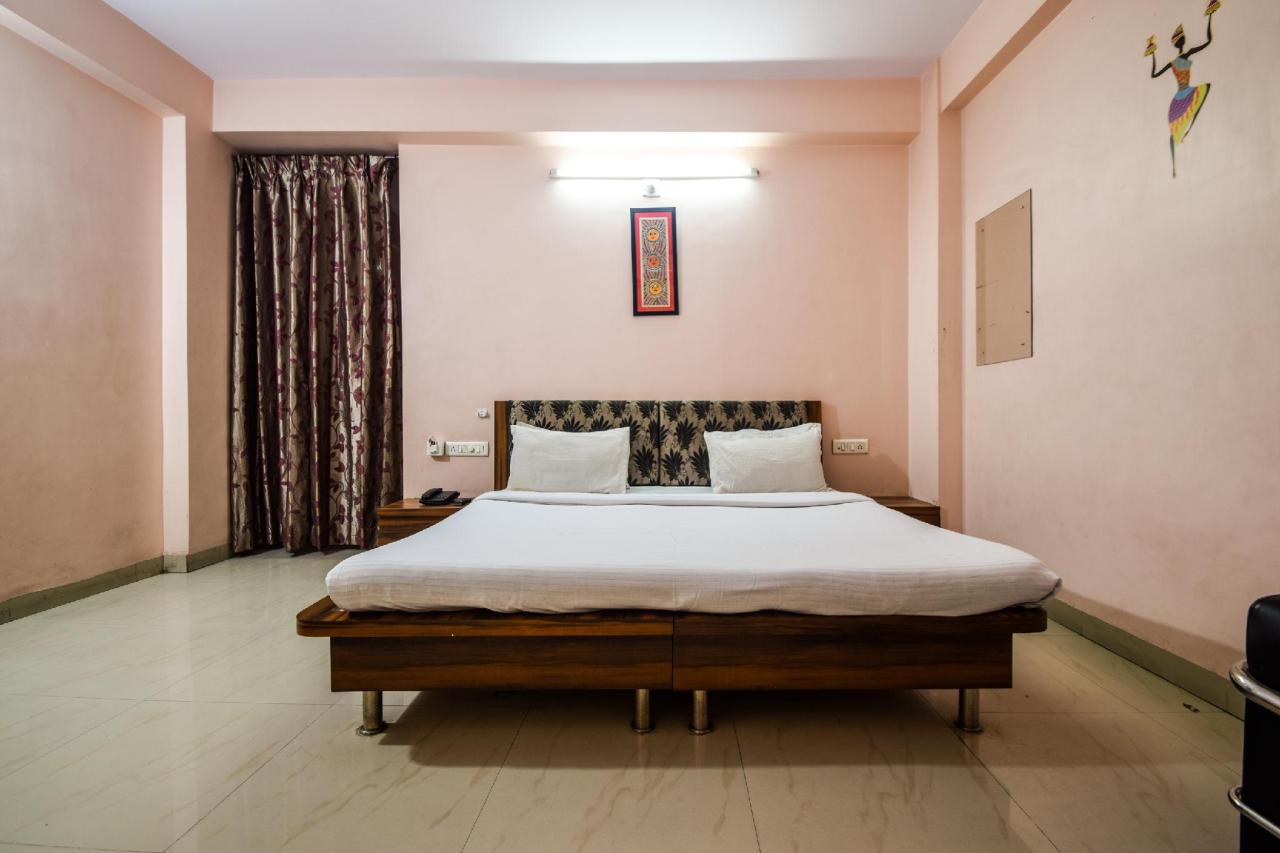 Shreenathji Inn by OYO Rooms