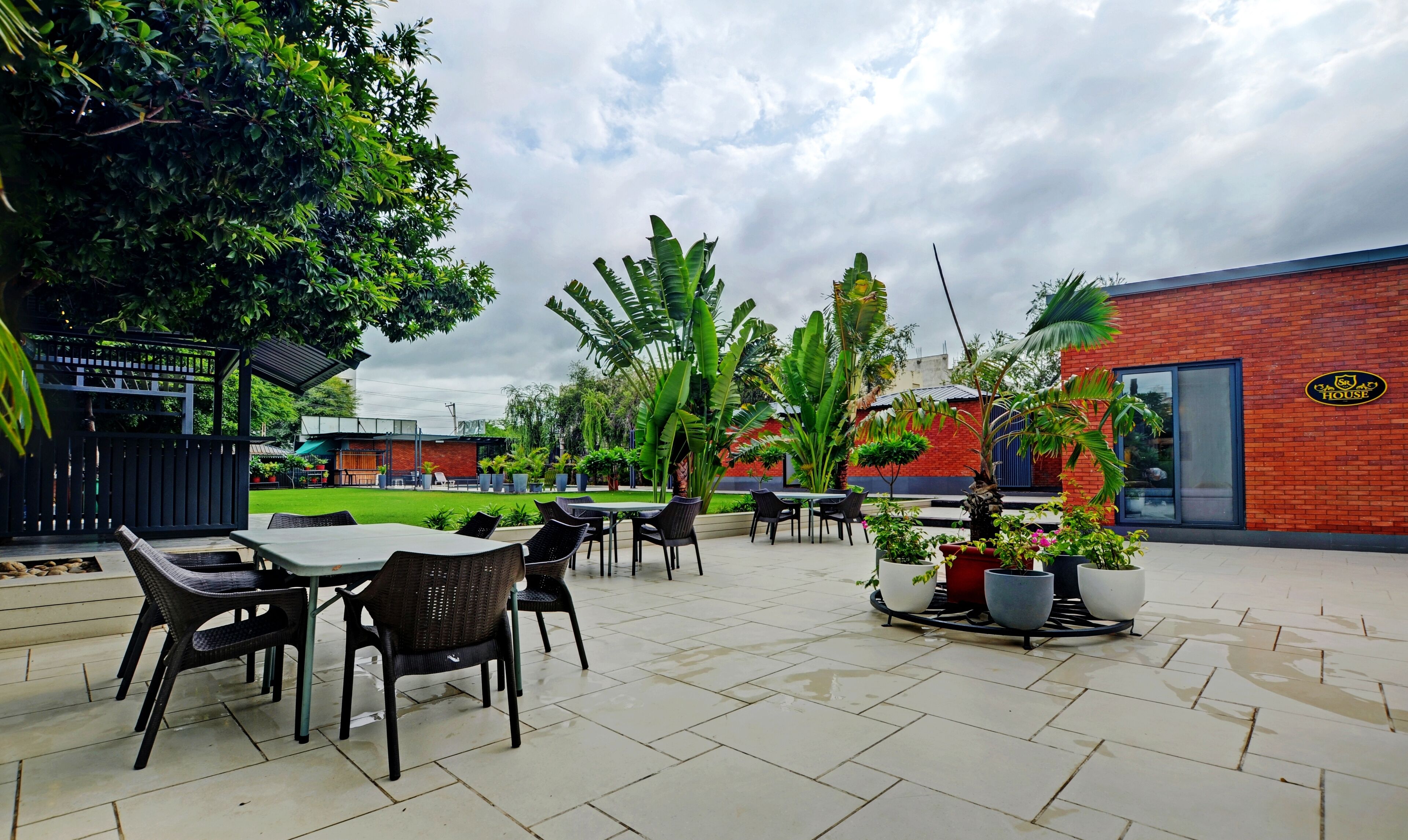 Treebo Tryst SR House