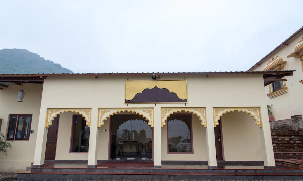 Vijaygarh Resort