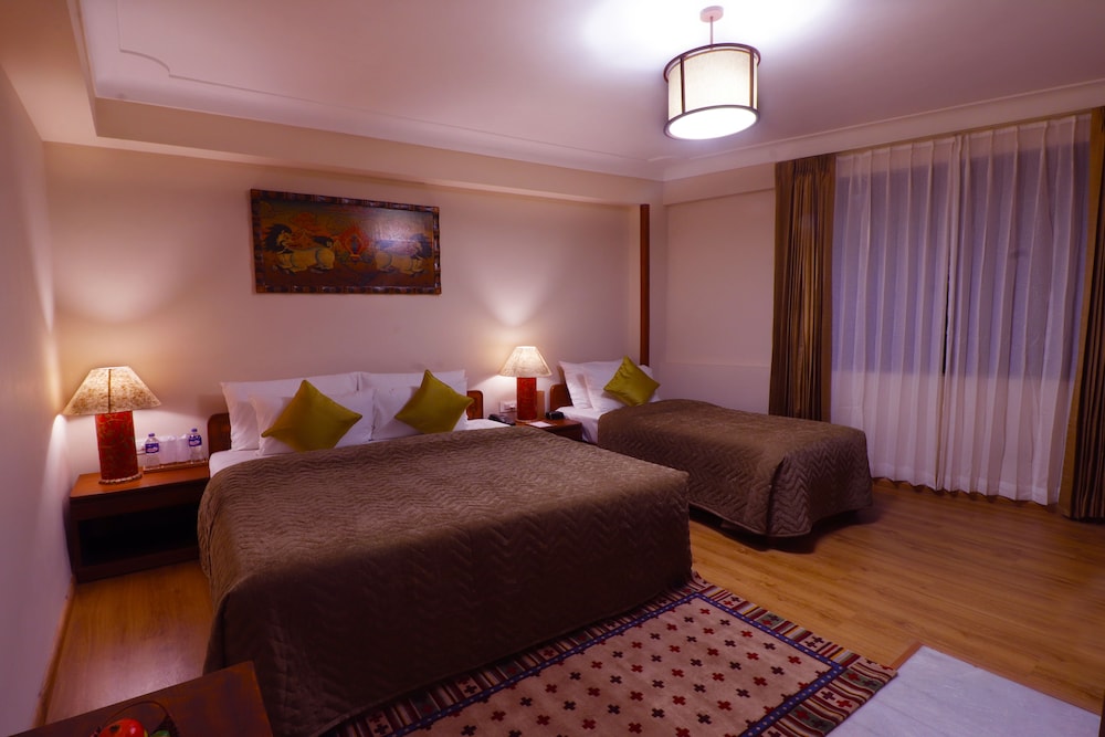 Denzong Shagrila Lords Inn Hotel & Spa