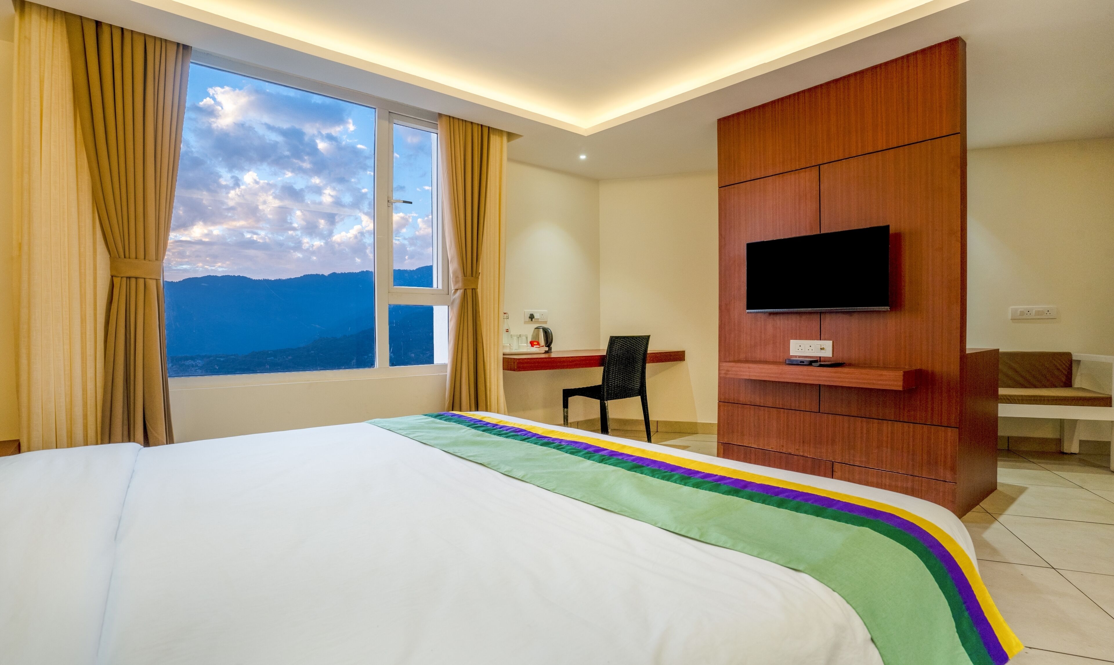 Hotels Meraki Grand By Treebo