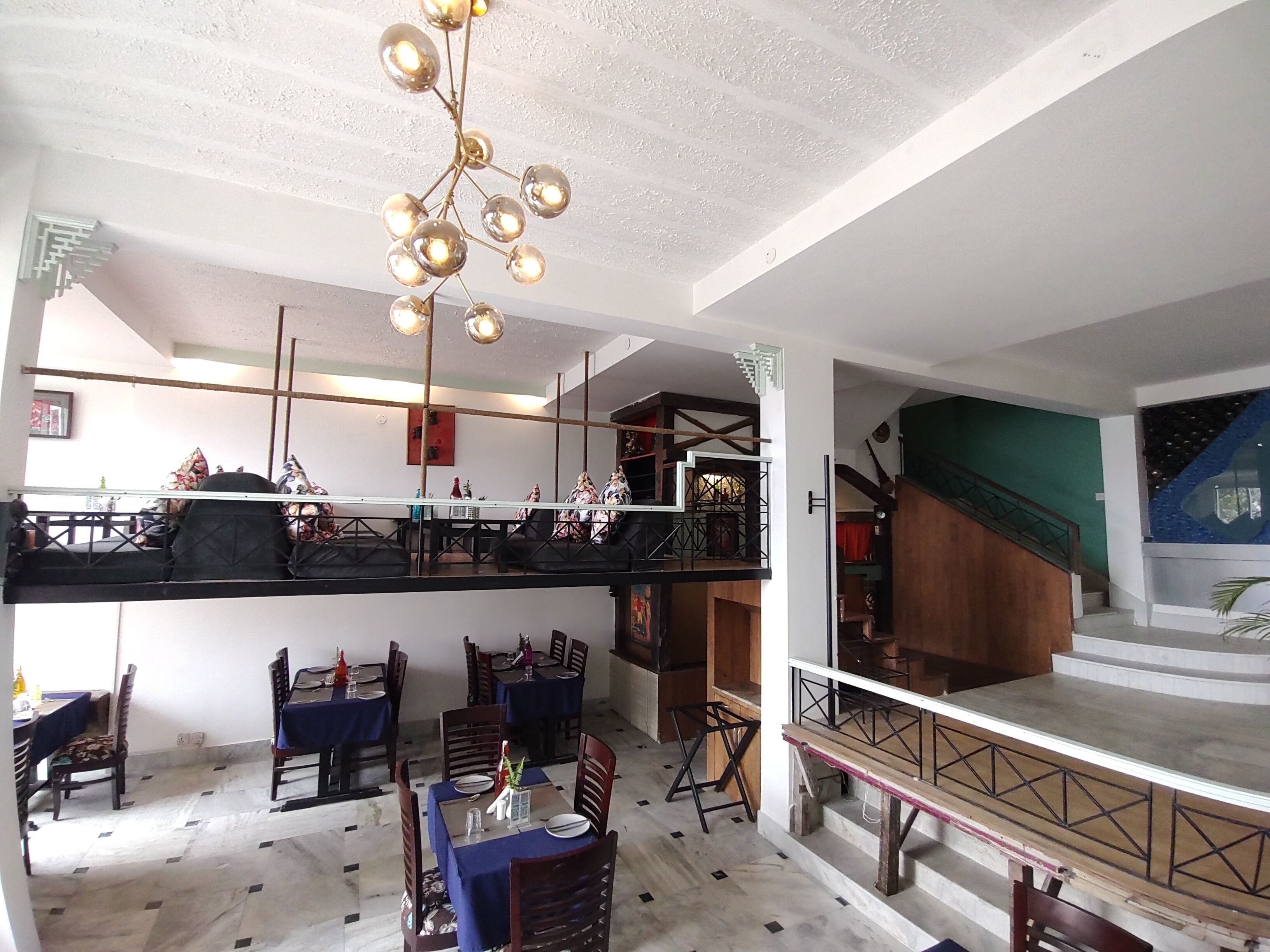 Treenz Kanta Chumbi Residency