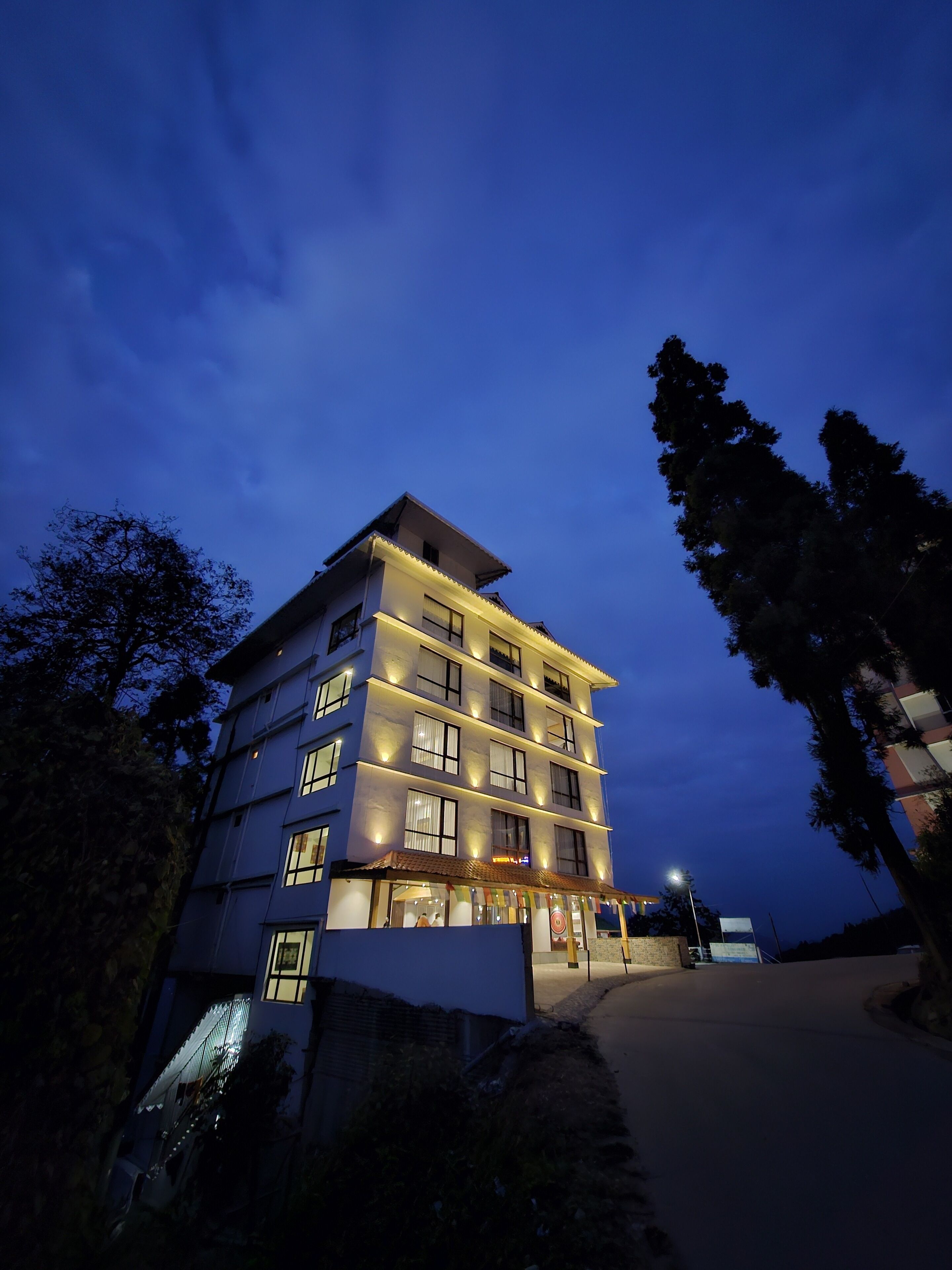 Sumitel Pelling