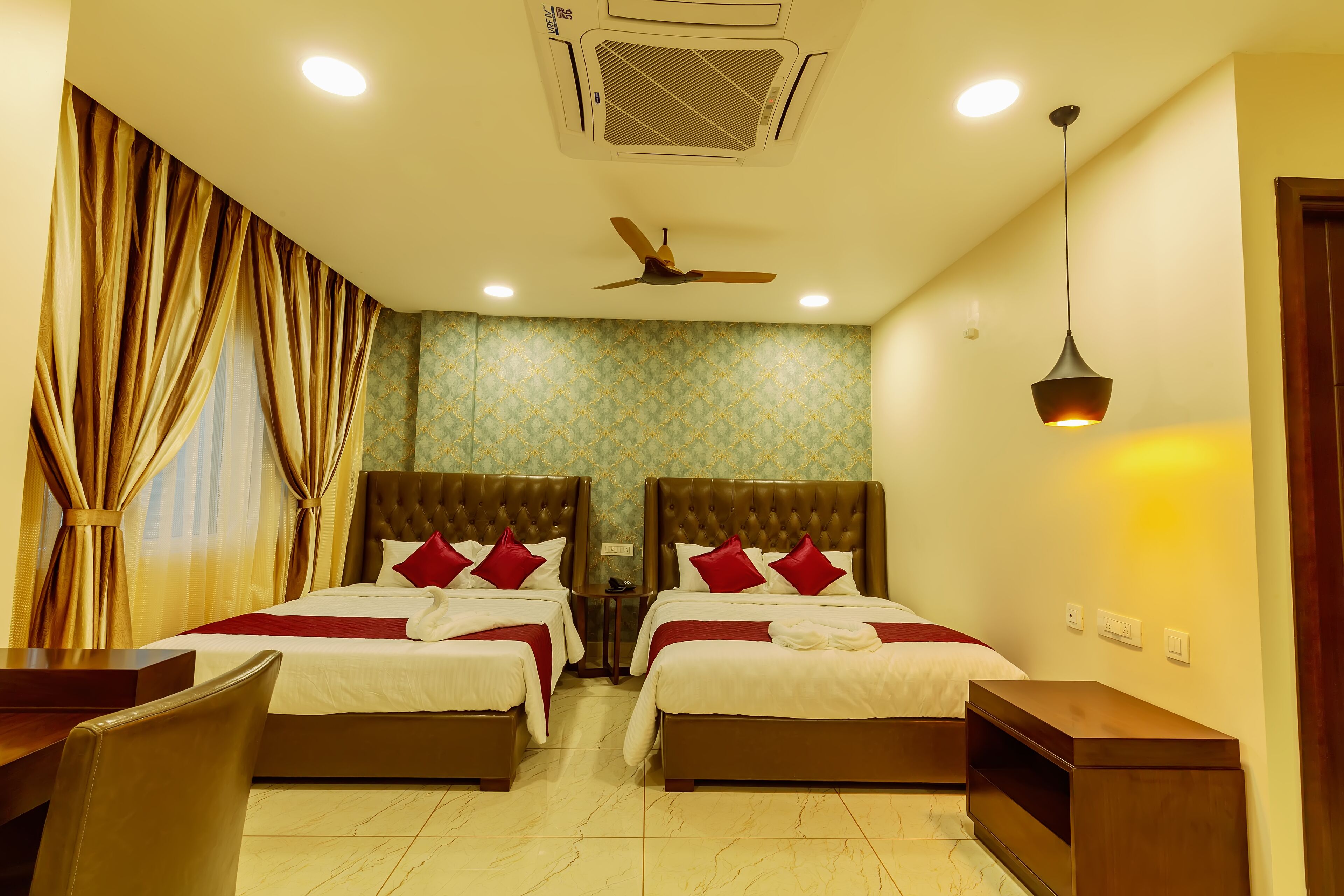 Hotel Akshay Grand