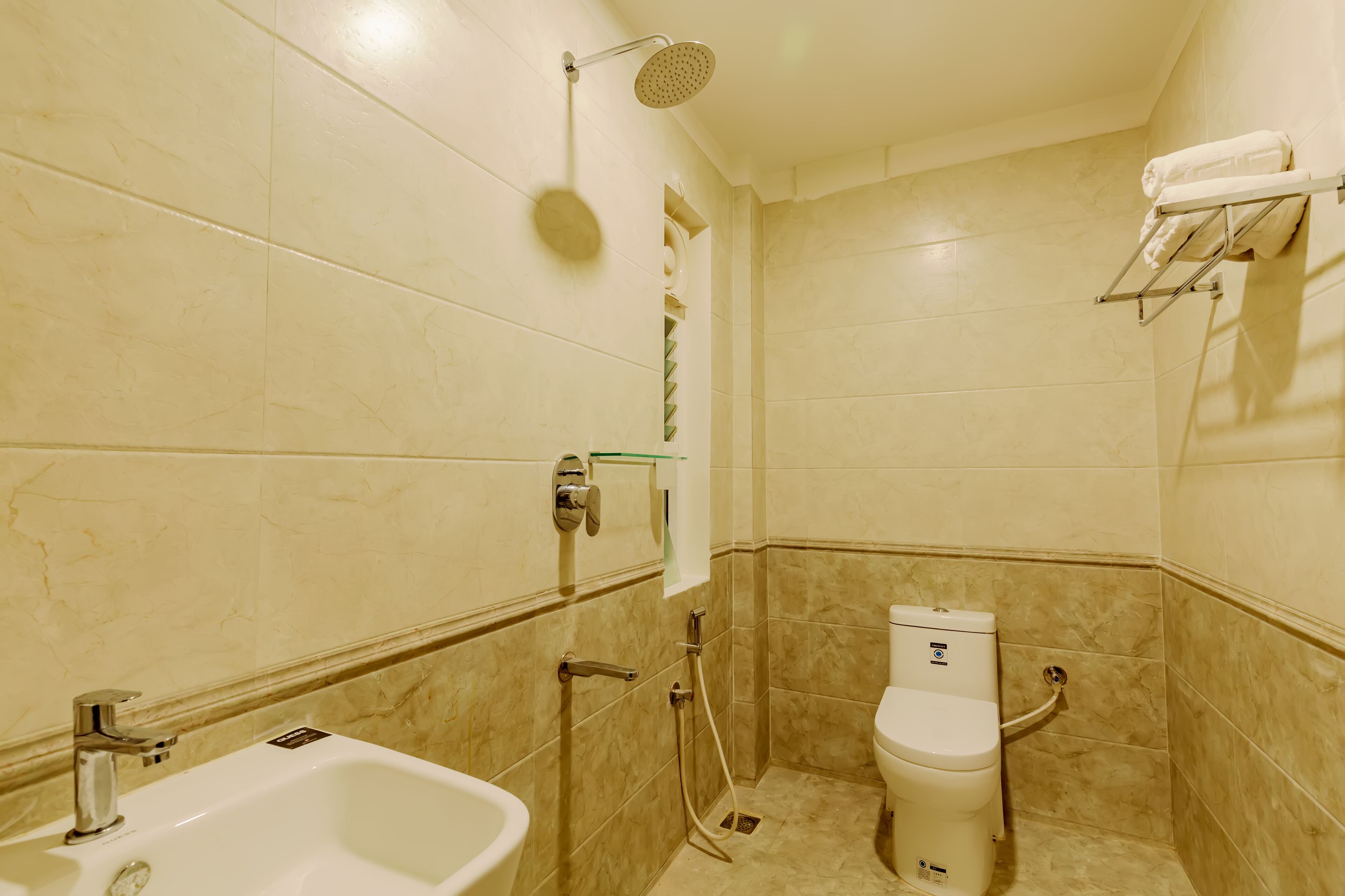 Hotel Akshay Grand