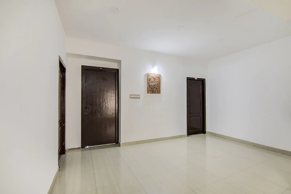 Apple Door Service Apartment