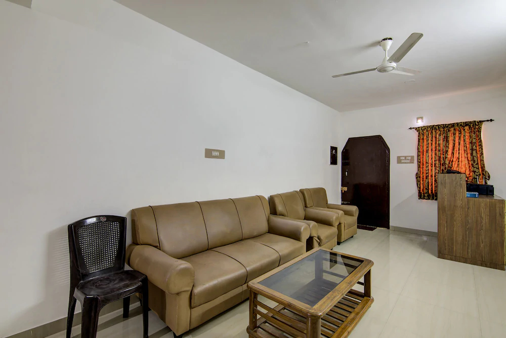 Apple Door Service Apartment