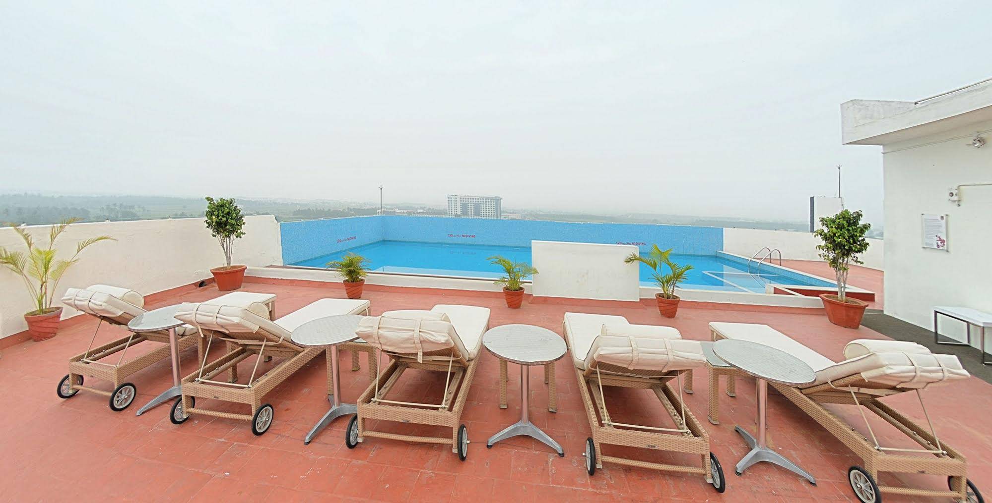 Gokulam Park Hotel