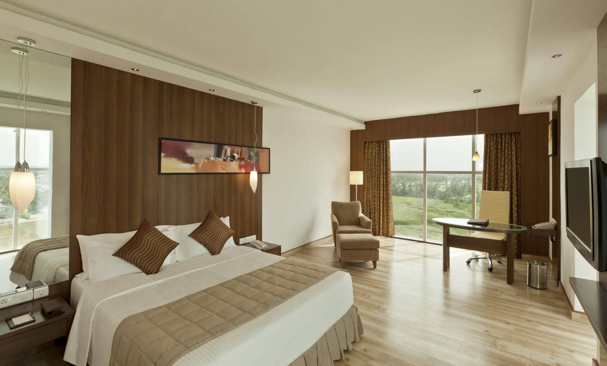 Gokulam Park Hotel