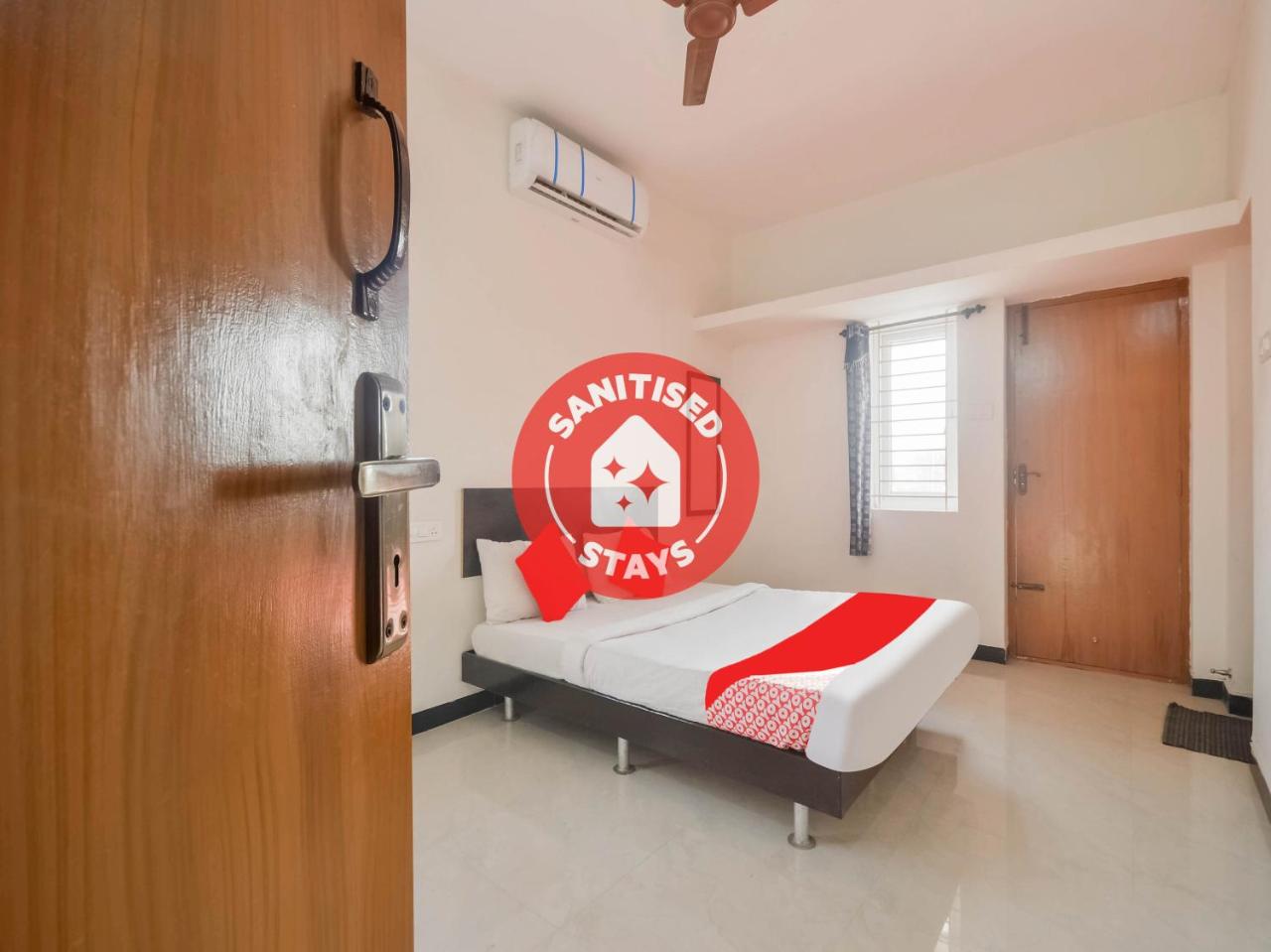 Gowtham Grand by OYO Rooms