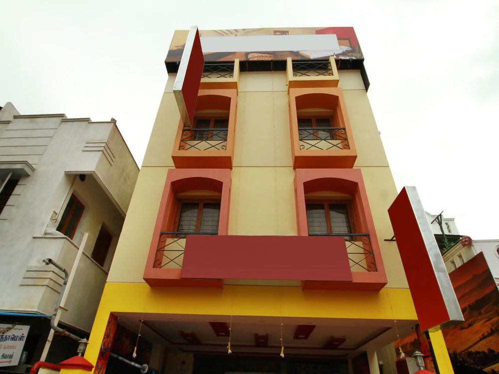 Hotel Apple Grand By OYO Rooms