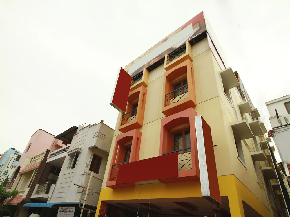 Hotel Apple Grand By OYO Rooms