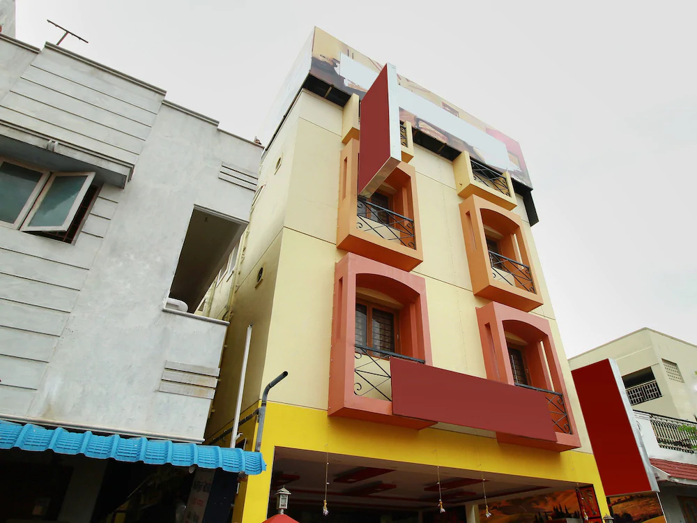Hotel Apple Grand By OYO Rooms