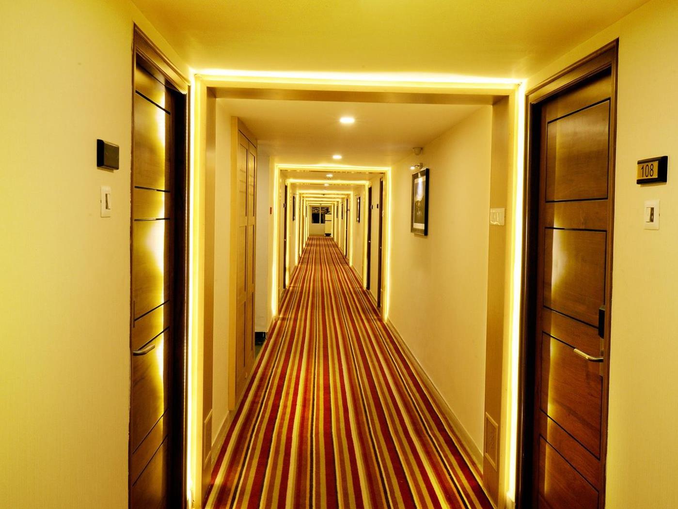 Hotel Mahis Gateway
