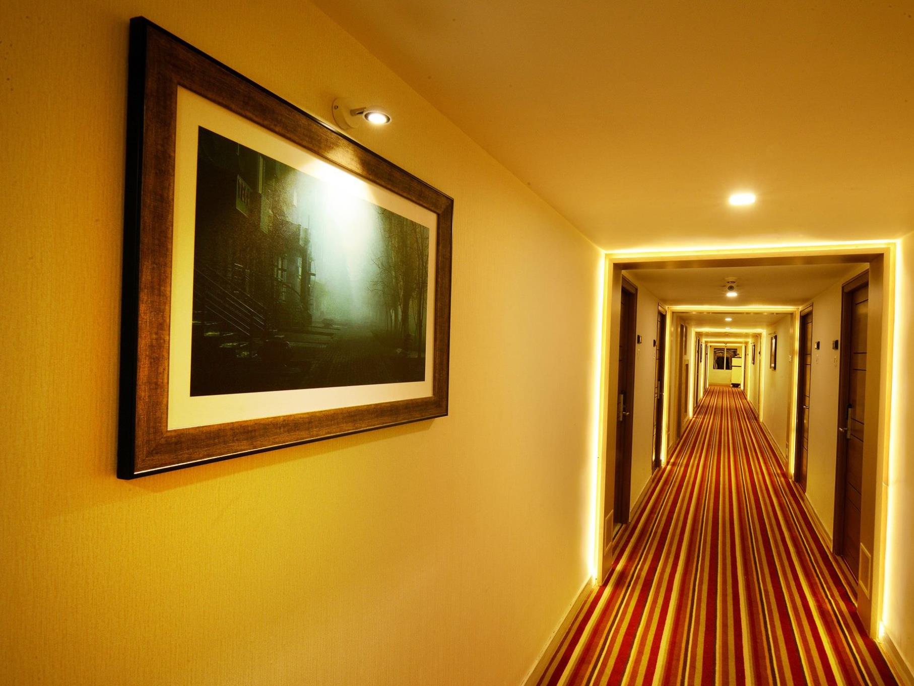 Hotel Mahis Gateway