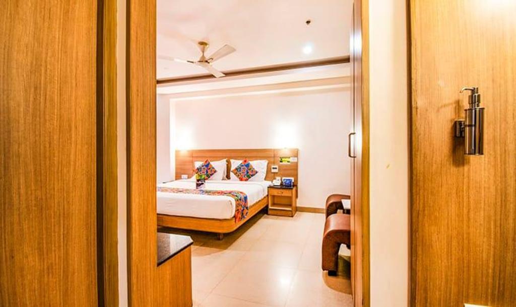 Hotel Royal Castle Inn by FabHotels