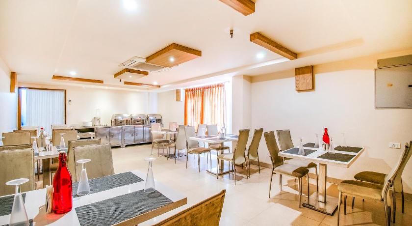 Hotel Royal Castle Inn by FabHotels