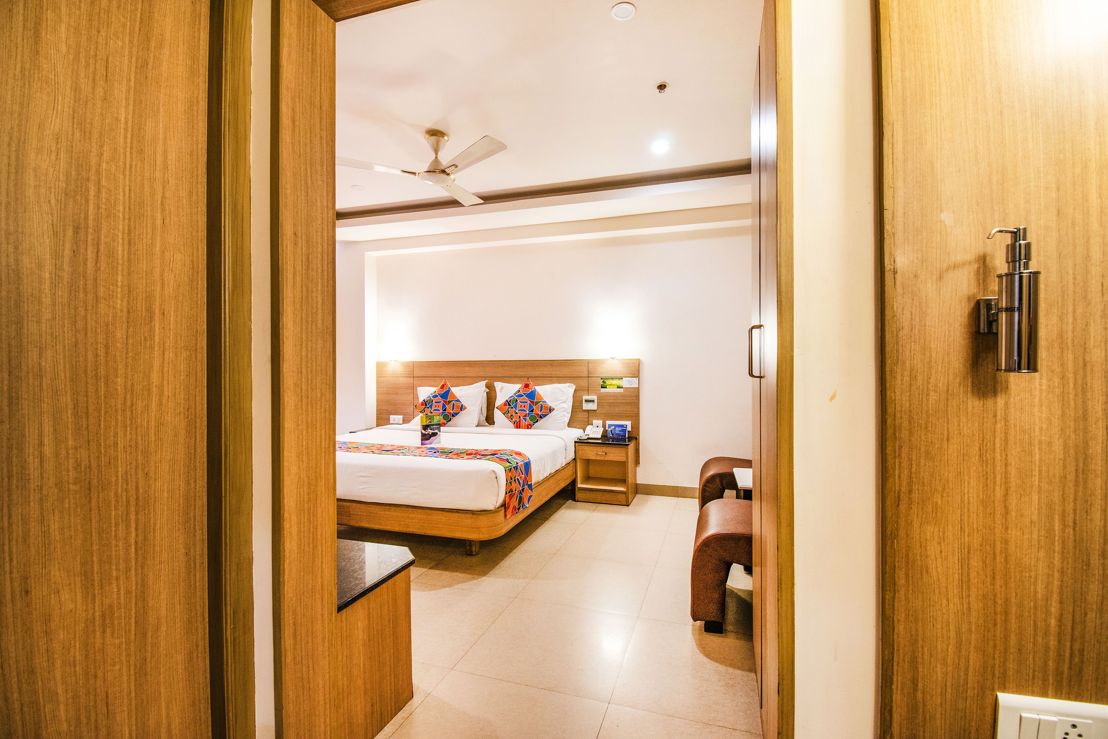 Hotel Royal Castle Inn by FabHotels