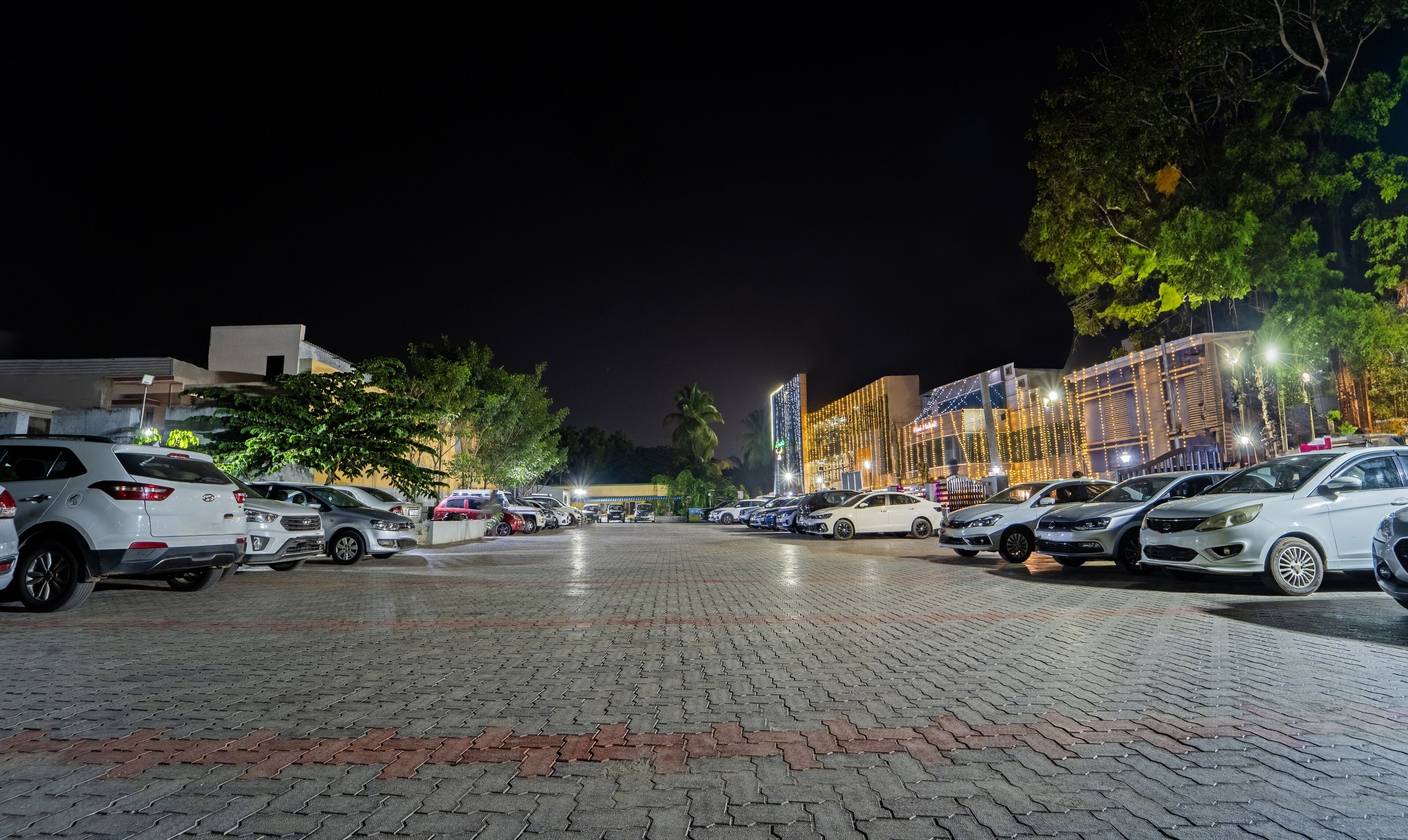 Itsy Hotels Sri Manis Residency Coimbatore Airport