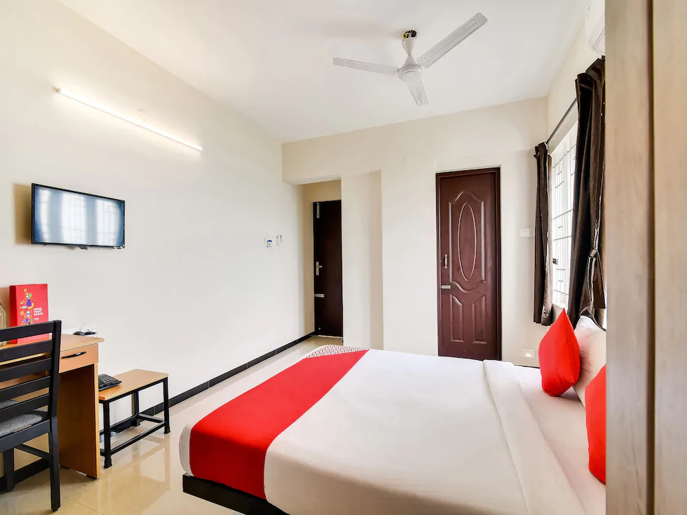 OYO Flagship 24155 FCI Nagar