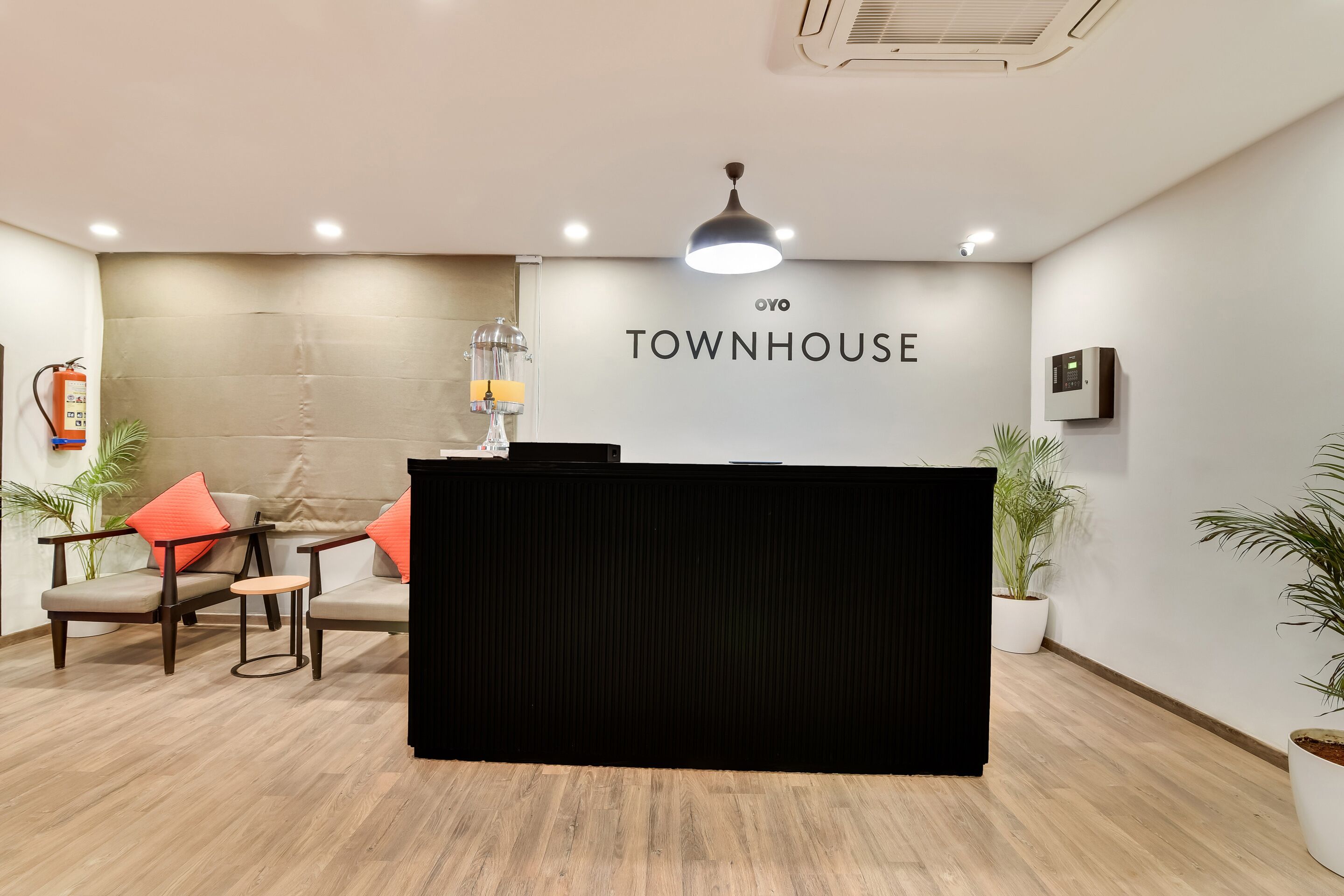 OYO Townhouse 174 Gandhipuram