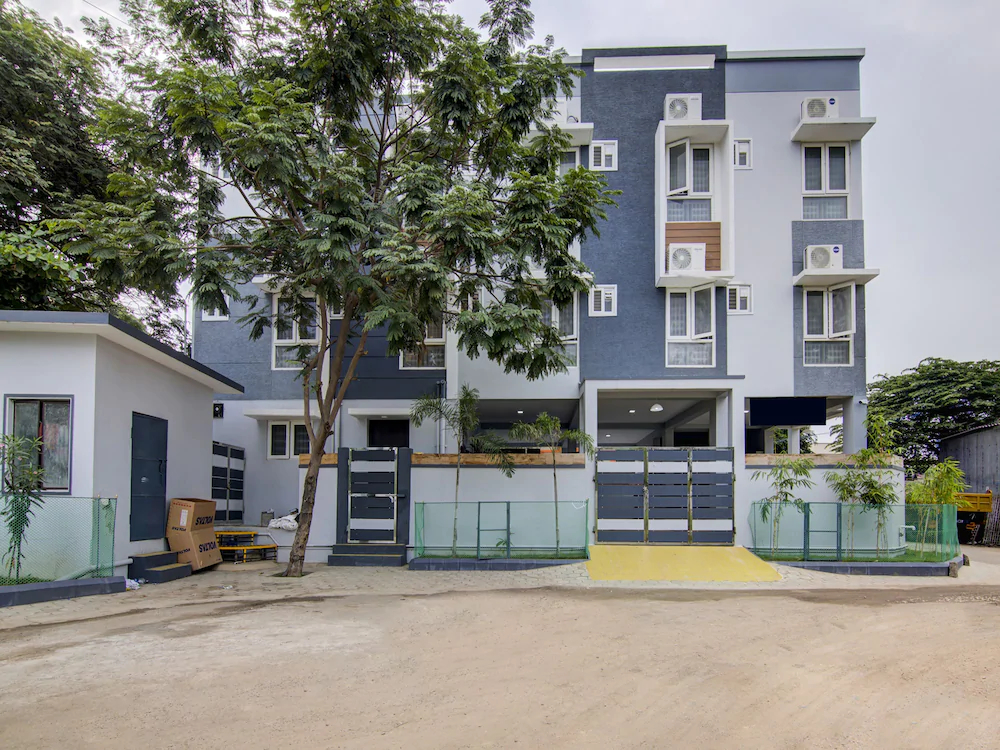 Royal Stay by OYO Rooms