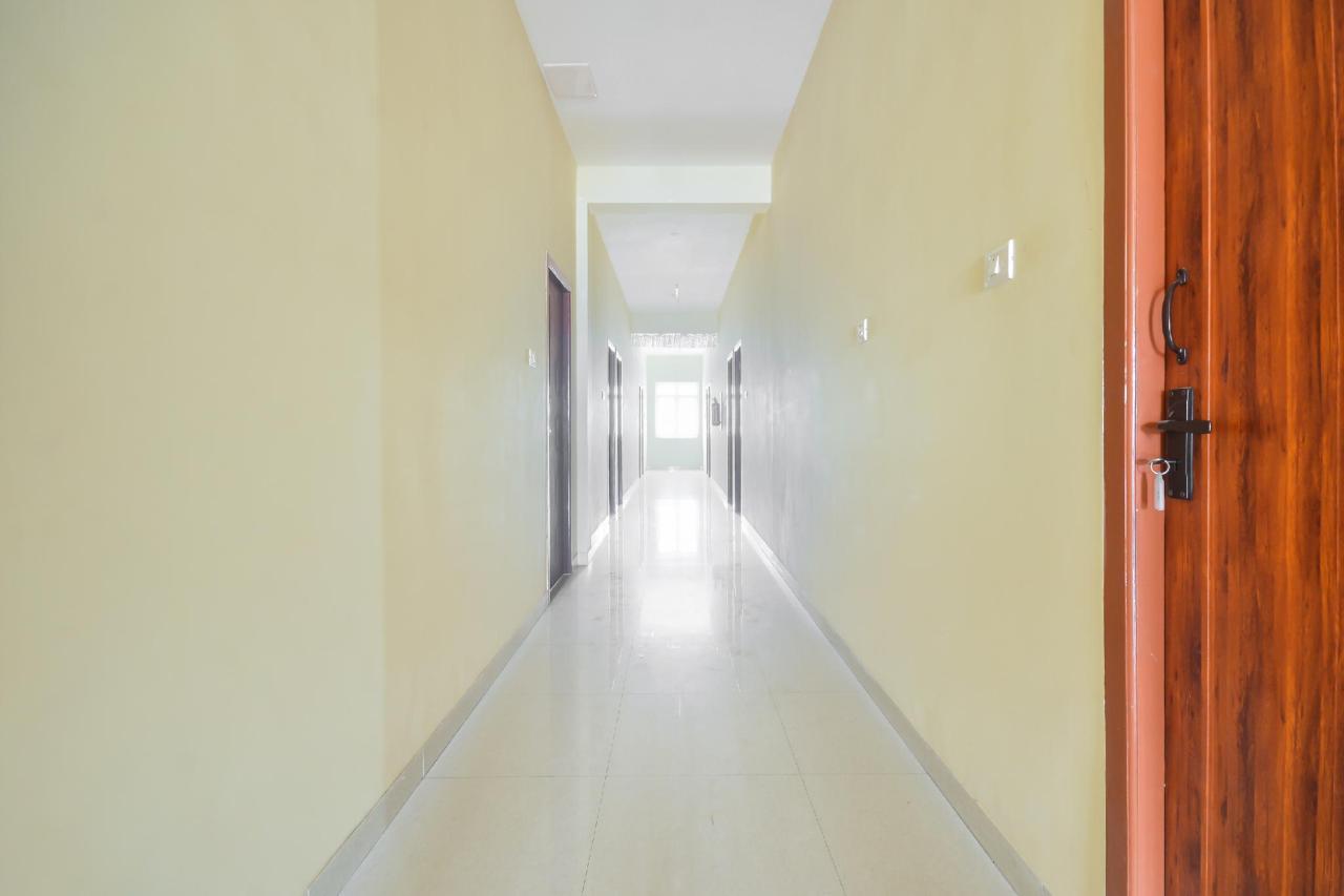 Rr Hotel by OYO Rooms