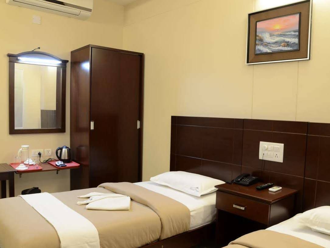 Skylite Hotel