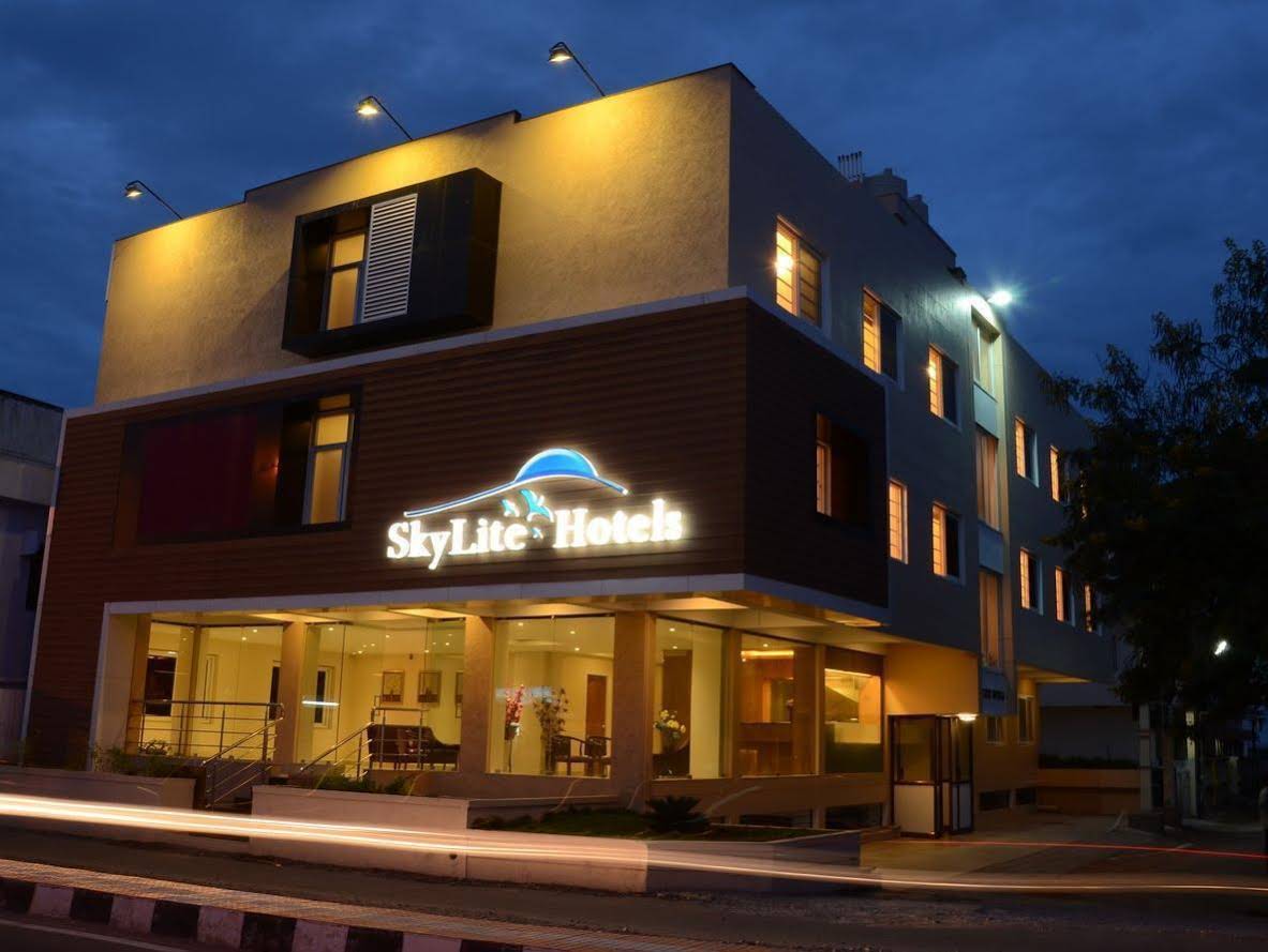 Skylite Hotel