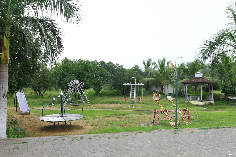 RB Grand Residency by OYO Rooms