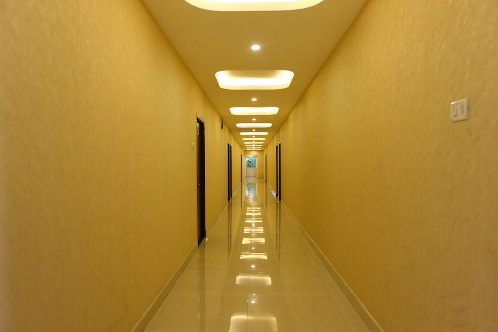 RB Grand Residency by OYO Rooms