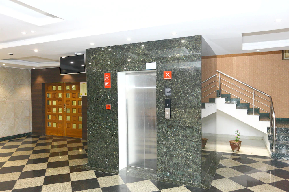 RB Grand Residency by OYO Rooms
