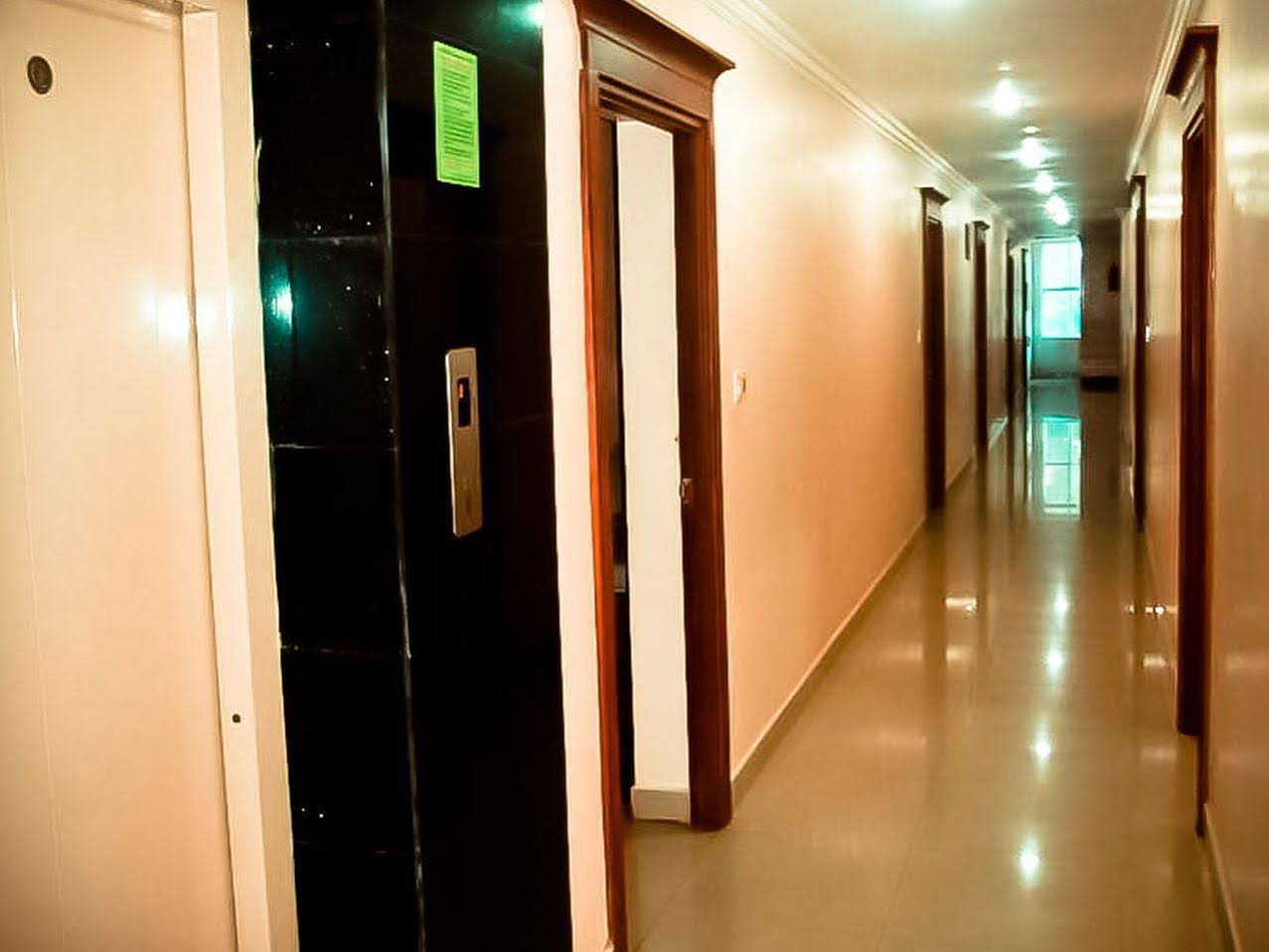 Kumaran Residency