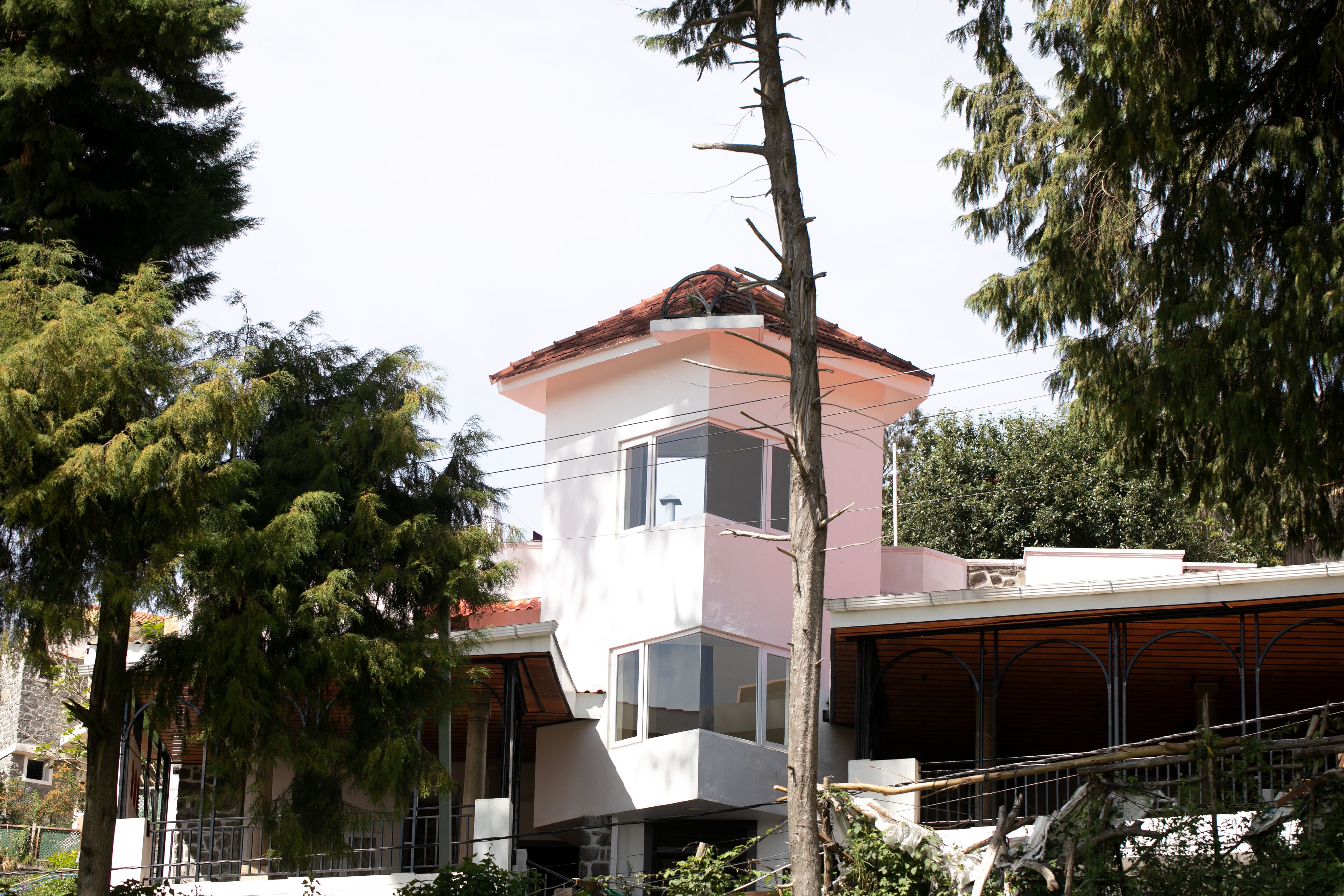 Akkandi Veedu