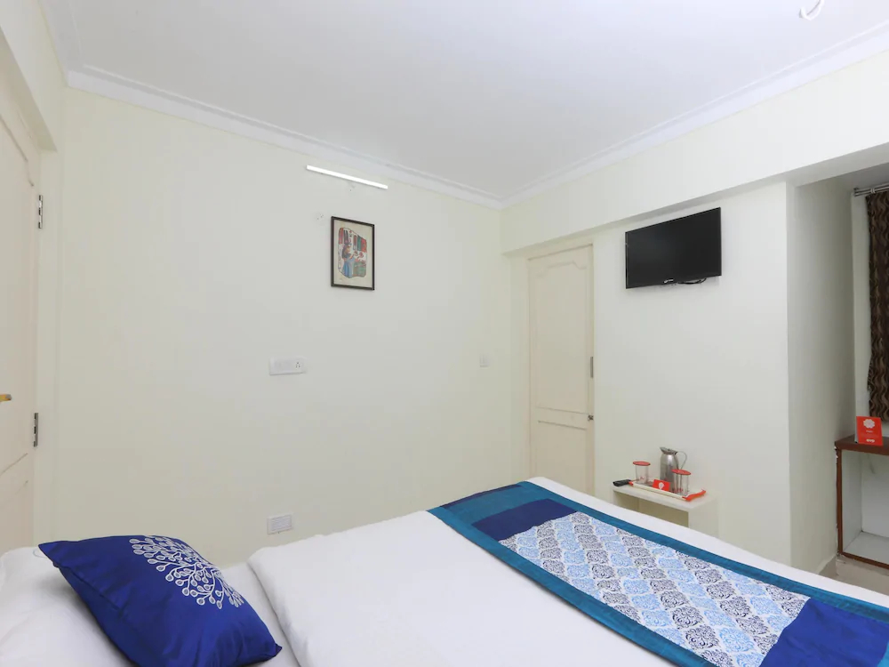 Rose Flower Nest by OYO Rooms