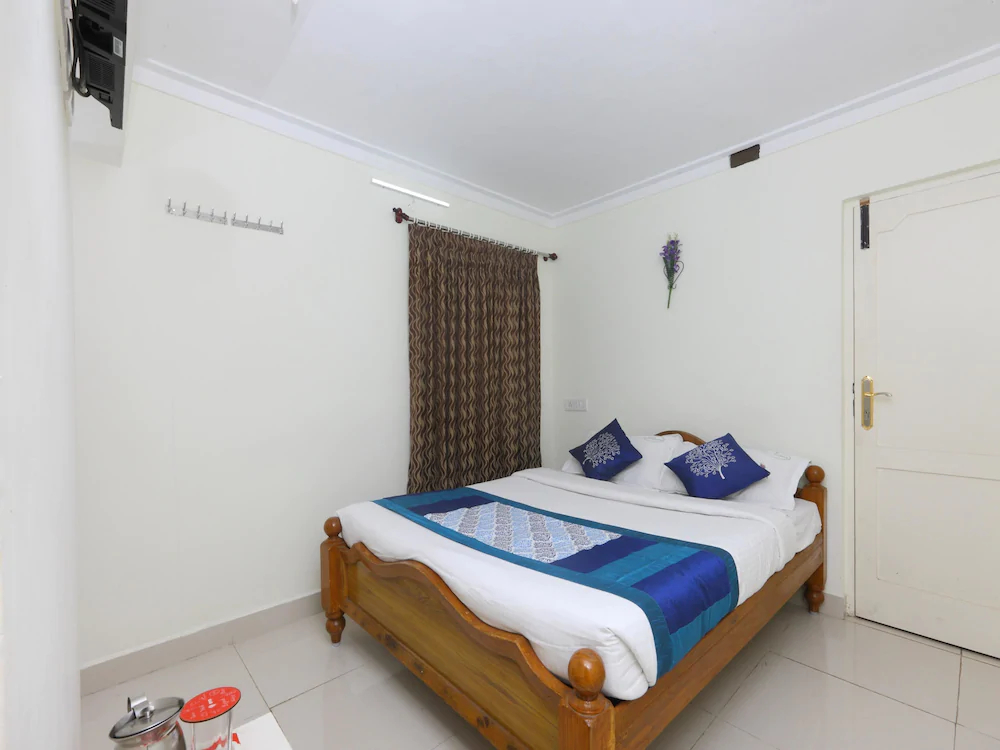 Rose Flower Nest by OYO Rooms