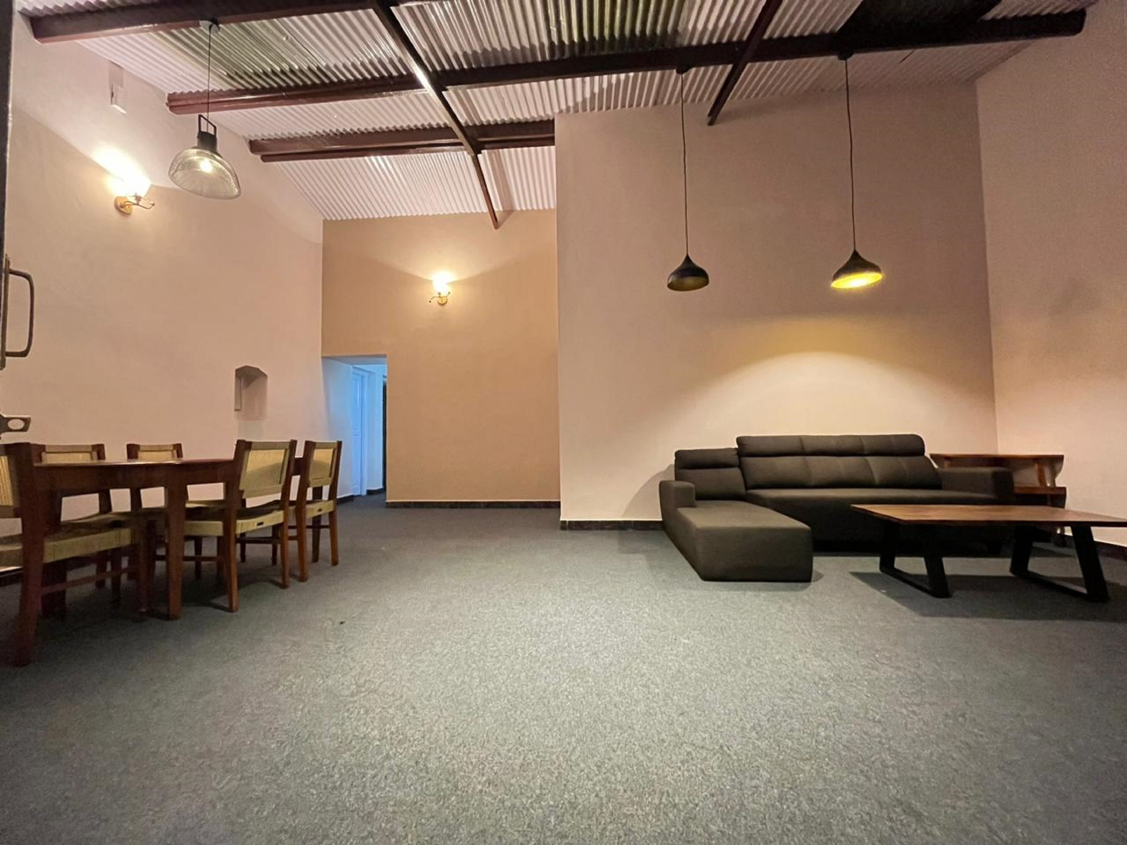 The British House by Xacro Stays