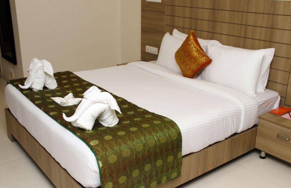 Vinayaga Hotel