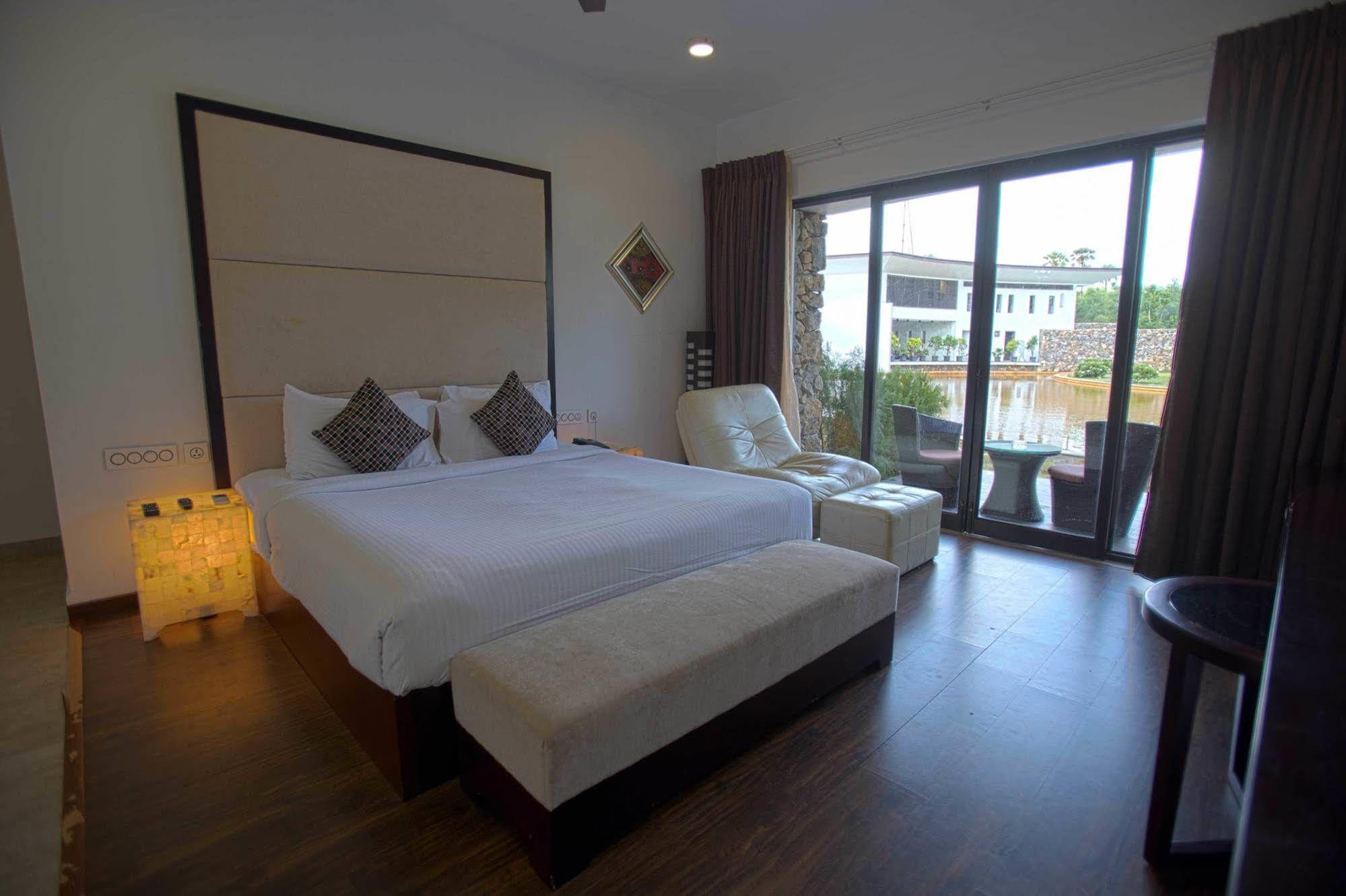 Anora Beach Resort