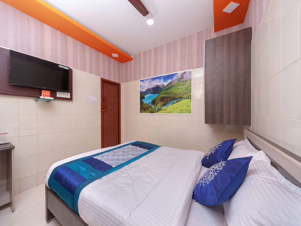 Akash Inn Elite By OYO Rooms