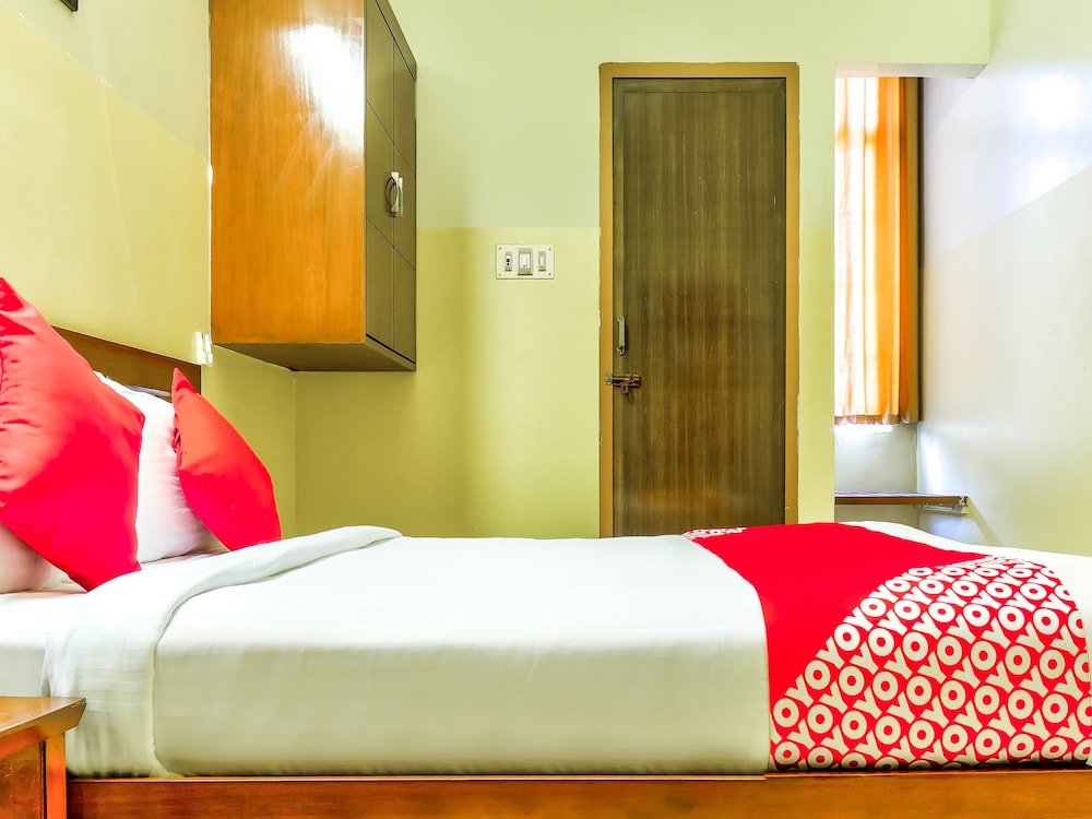 OYO Townhouse 142 Vadapalani