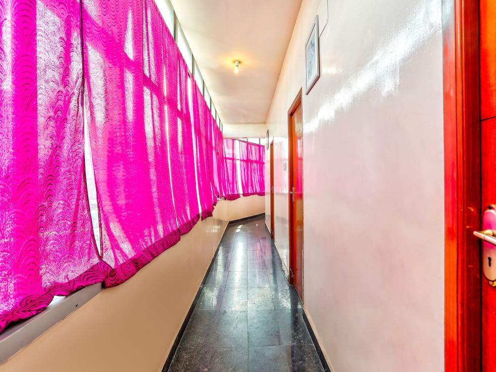 OYO Townhouse 142 Vadapalani