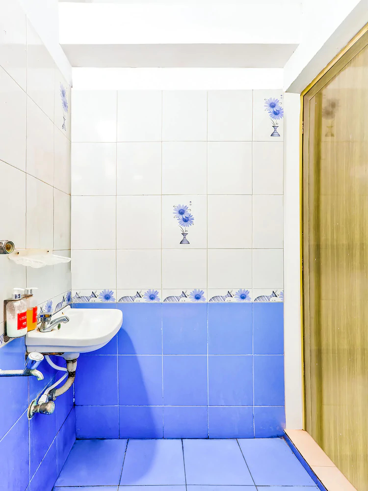 OYO Townhouse 142 Vadapalani