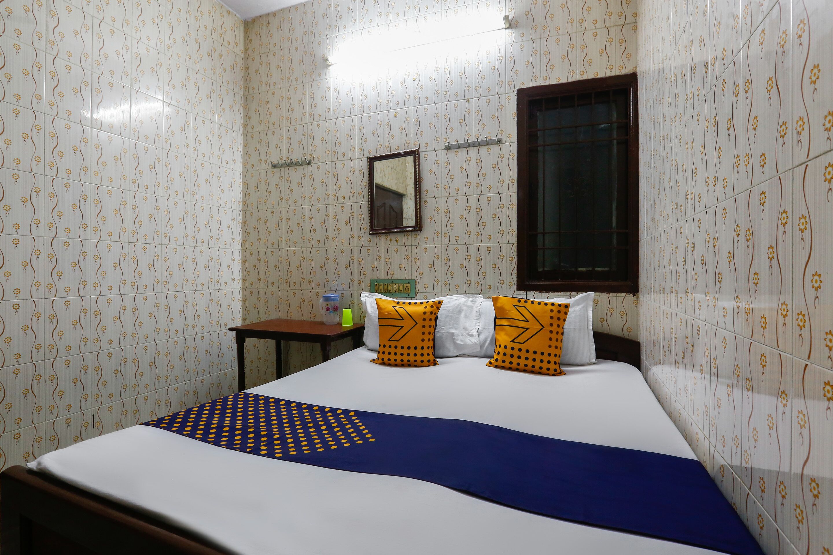 Ams Guest House by OYO Rooms